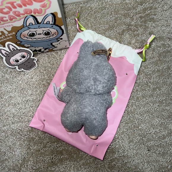 Brand New Authentic Labubu - Picture 10 of 10